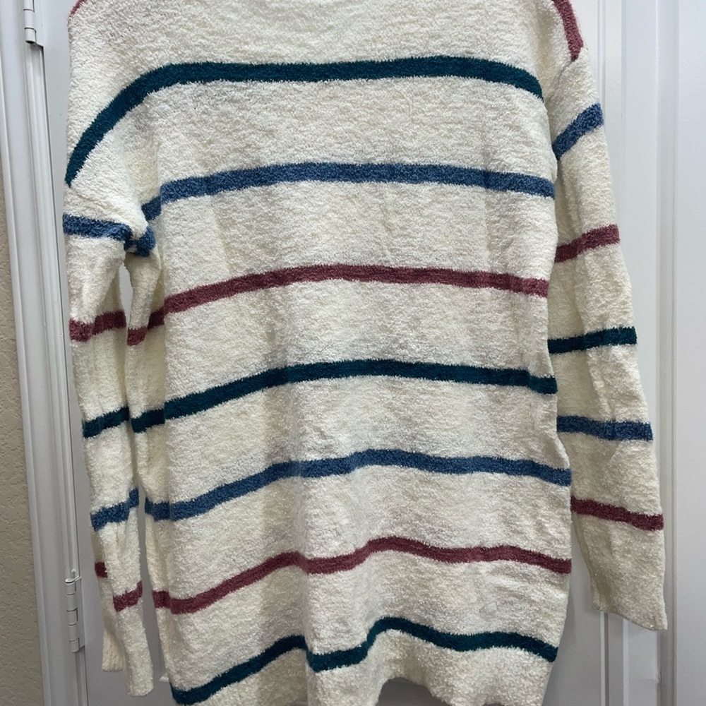 BloomChic Striped Contrast Super Soft Knit V Neck Fluffy Knit Top - Picture 8 of 11